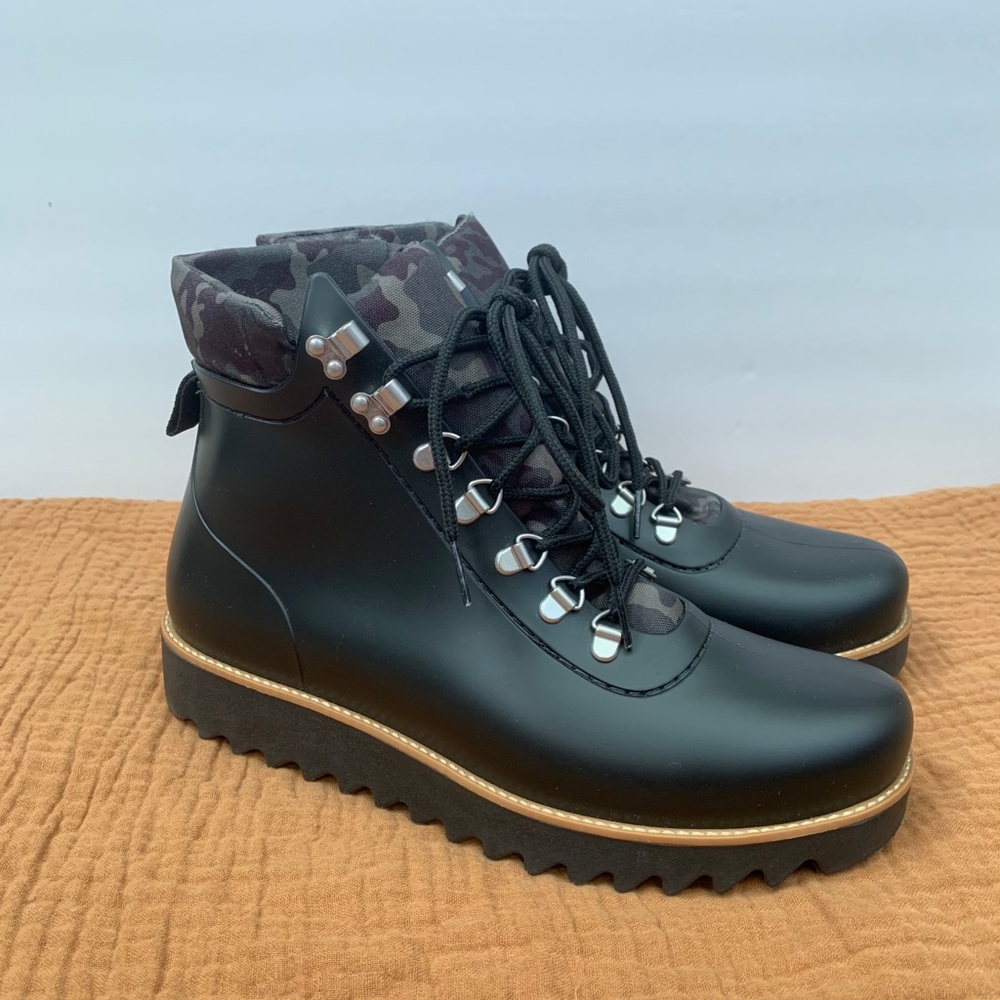 Bernardo boot